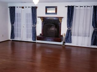 1521 Sword Dancer Dr, Virginia Beach, VA 23454