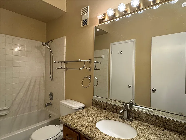 6500 Harbor Town Dr #3401 — Photo 16