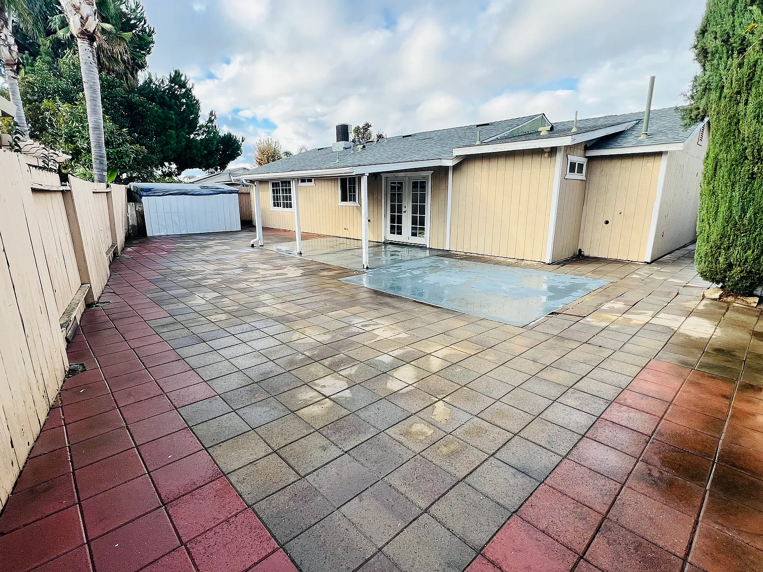 418 Gardner Pl photo 1