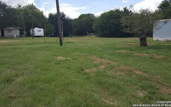5th image of 716 W Cheryl St