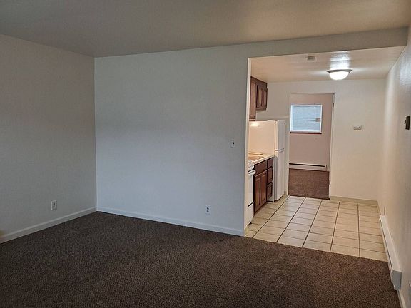 5th image of 615 S Alder St APT 21