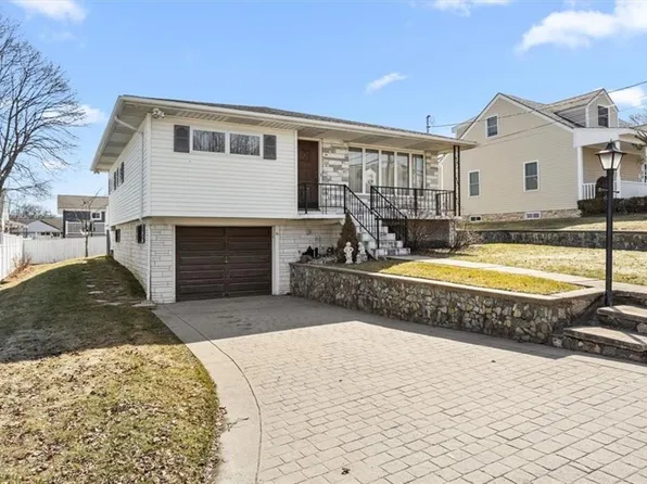 30 Dover Ave, East Providence, RI 02914