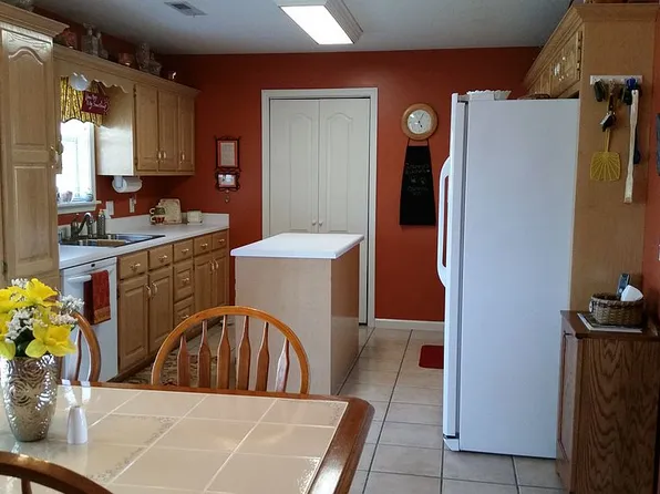 3005 Newcastle Dr, Paragould, AR 72450