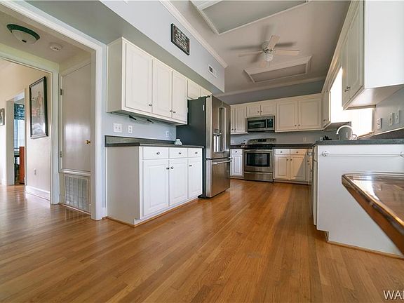 4th image of 6019 Garden Oaks Dr