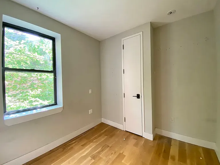 2 N Henry St #2A — Photo 4