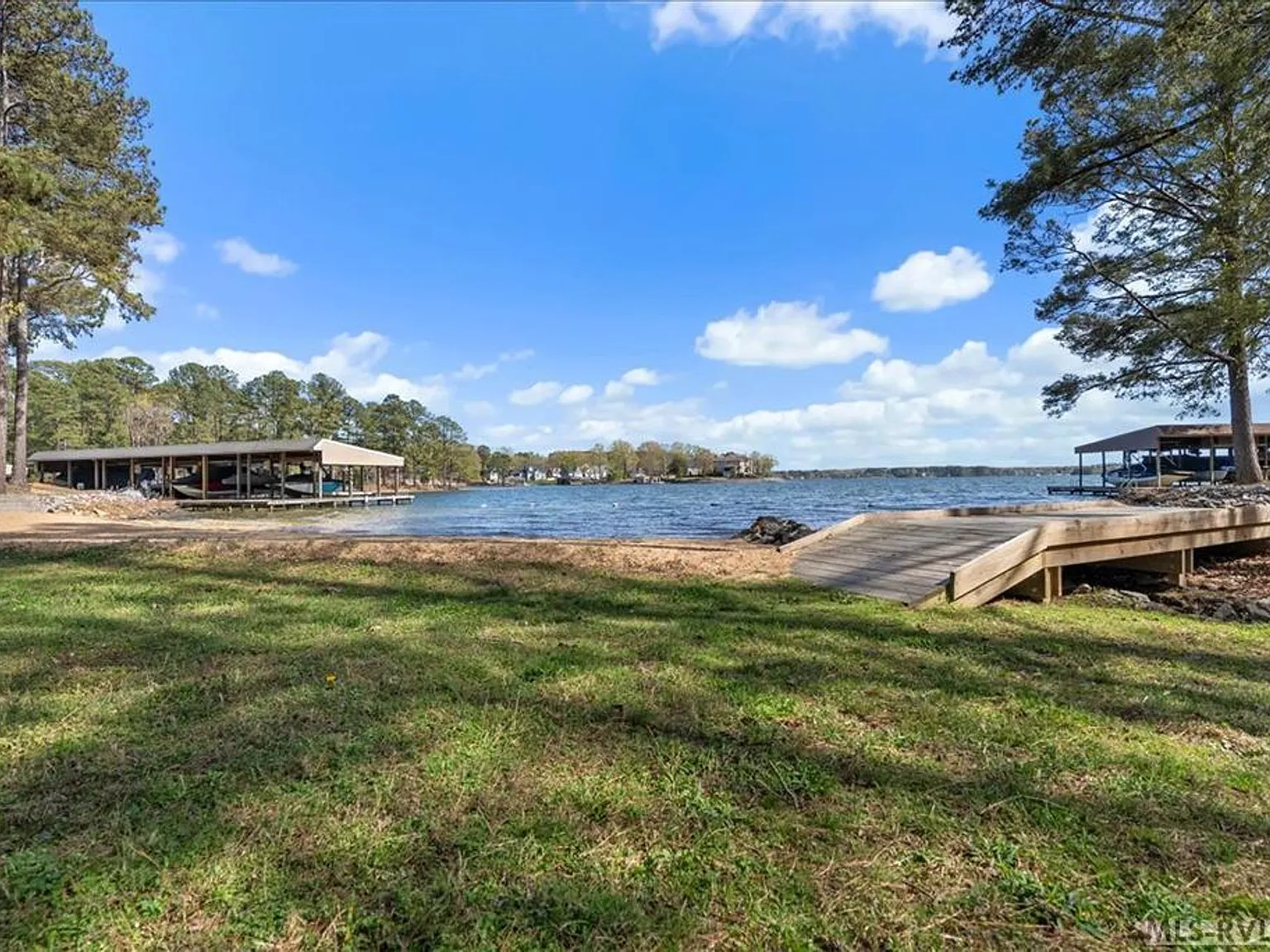 Enjoy Low-Maintenance Main Lake Living — Photo 3