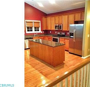 4th image of 183 Creekside Green Dr