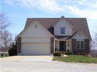 3221 S Gateway Dr, Independence, MO 64057