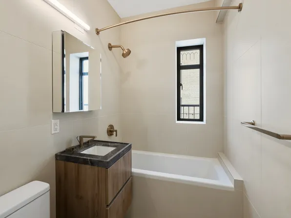 340 East 52nd Street image 6 of 9