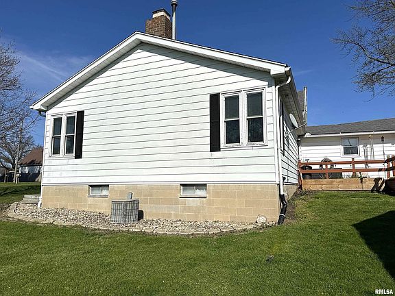 3rd image of 206 Oliver St
