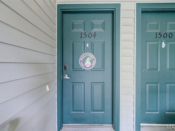 4th image of 1504 Surrey Ln #C