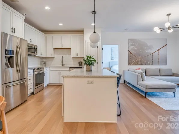 202 Brickton Village Cir Unit 306, Fletcher, NC 28732
