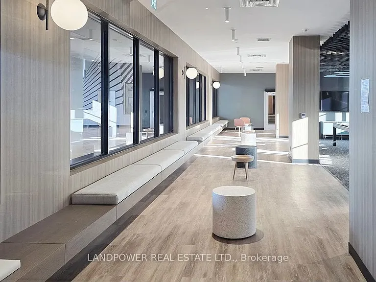7950 Bathurst St #313 — Photo 18