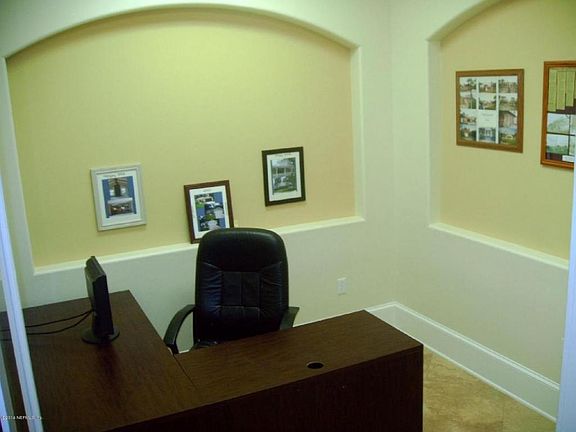 4th image of 1633 Farm Way Ste 503