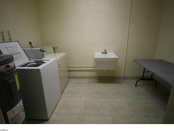 4th image of 3430 Gulf Shore Blvd N APT 5