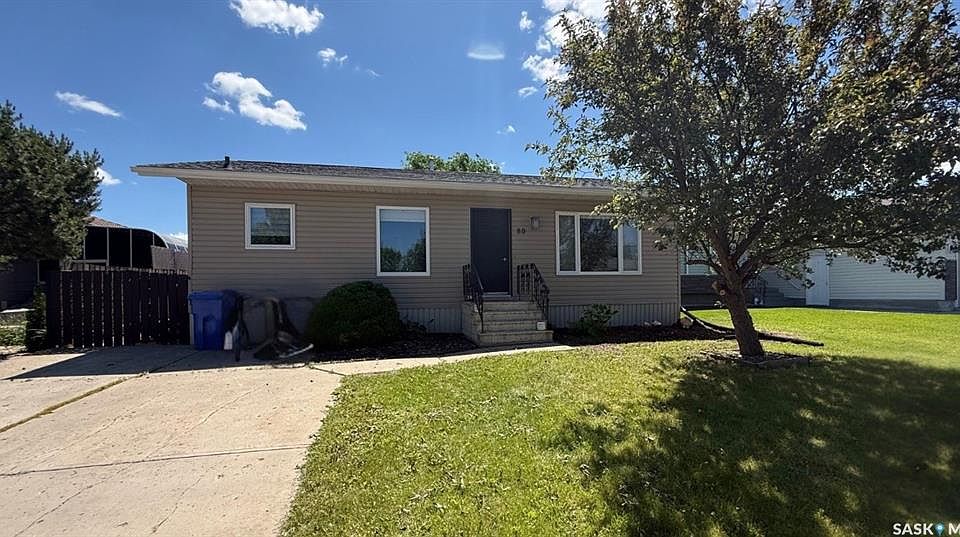 1st image of 80 Morrison DRIVE