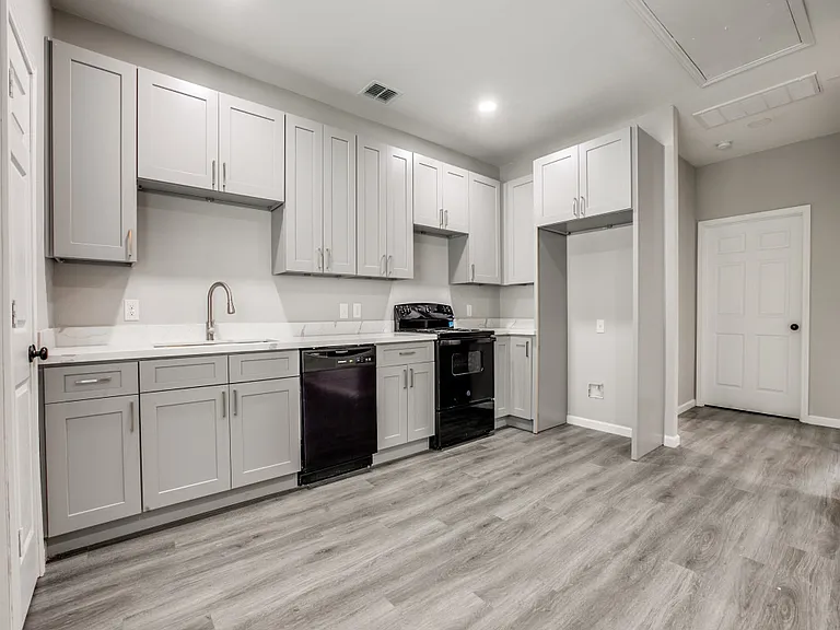 2910 S Laredo St #2 — Photo 3