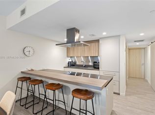 1000 Brickell Plz #4605, Miami, FL 33131