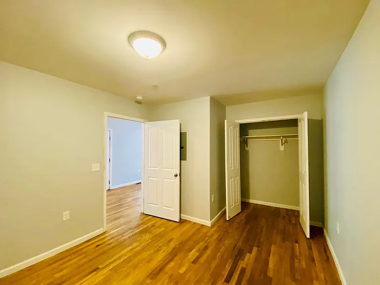 2502 P Street — Photo 16