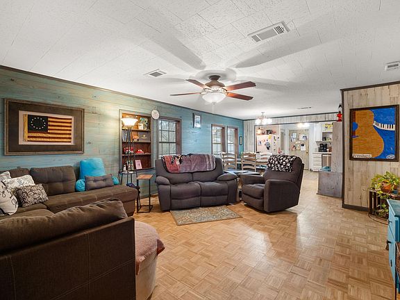 4th image of 243 Cornwell Rd