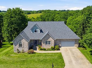 111 Beverly Ln, Dry Ridge, KY 41035