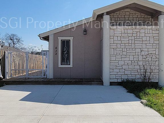 5th image of 632 NW 11th St