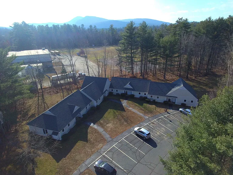 Valley Brook Village — Photo 3