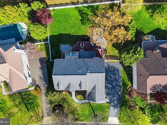 3rd image of 19944 Interlachen Cir