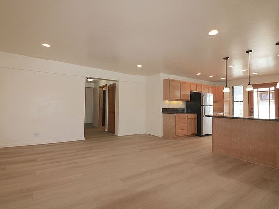 3rd image of 2202-2244 4th Ave #B