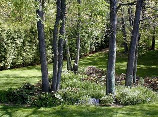 52 Quinnehtuk Rd, Longmeadow, MA 01106