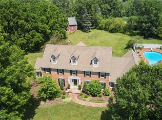 1405 Fox Chase Dr, Akron, OH 44333