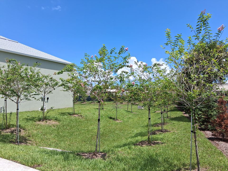 Walking areas for pets with extensive landscaping