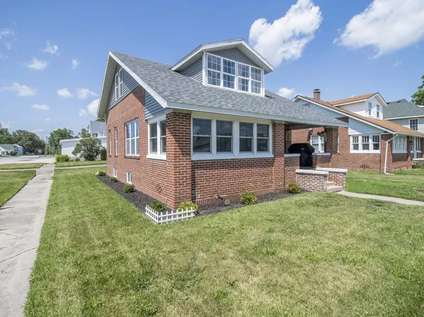 102 E Washington St, Morocco, IN 47963