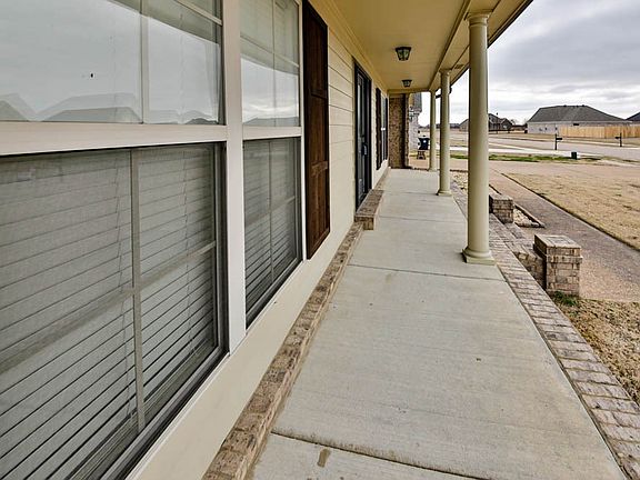 4th image of 807 Lasalle Way