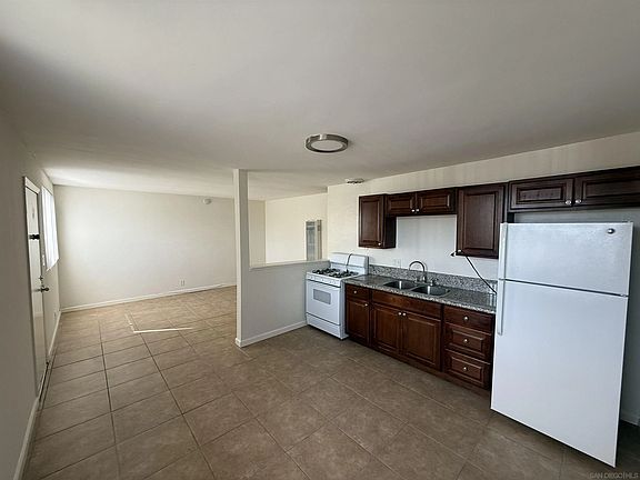 4th image of 1623 E 10th St