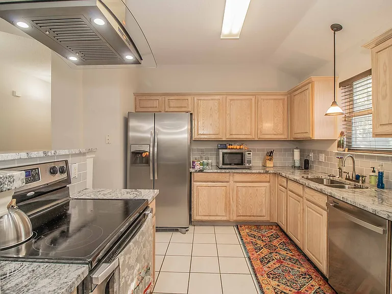436 Hillside Dr — Photo 12