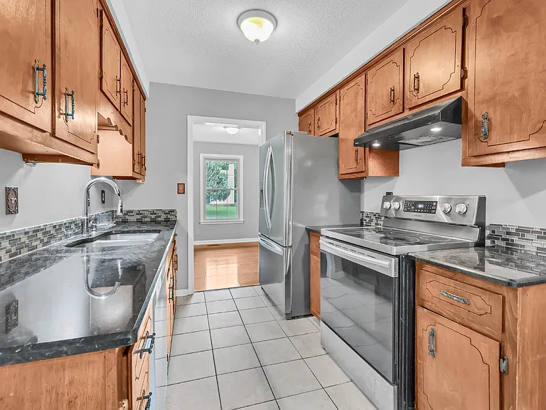 502 Havendale Ct — Photo 13