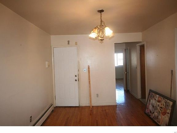 5th image of 933 E 226th St