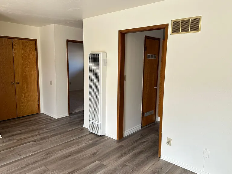 632 E Chapel St #B — Photo 8