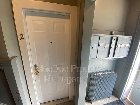 4th image of 1003 Kenmore Ave APT 2