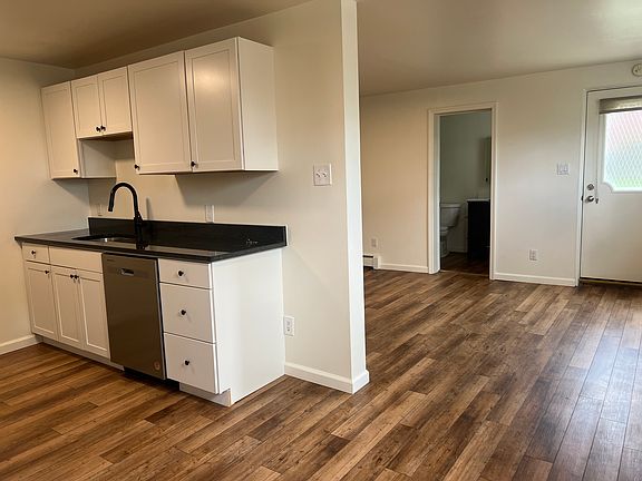 Second picture of kitchen