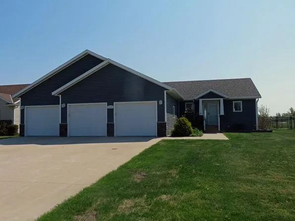 2006 Northrop Ave, Thief River Falls, MN 56701