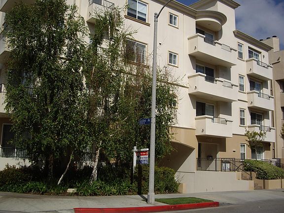 2nd image of 1158 Wellesley Ave APT 402
