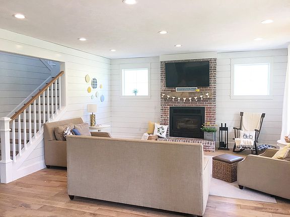 4th image of 751 Stonecrest Dr