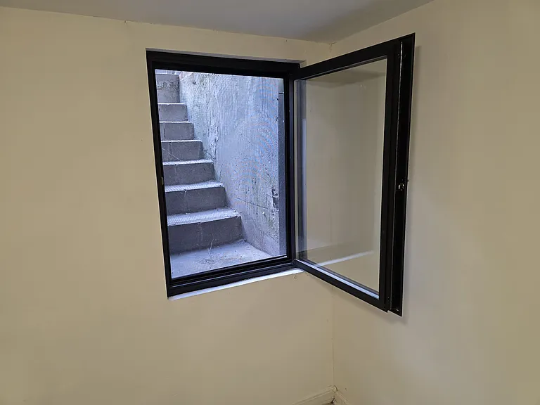 84 George St #1R — Photo 16