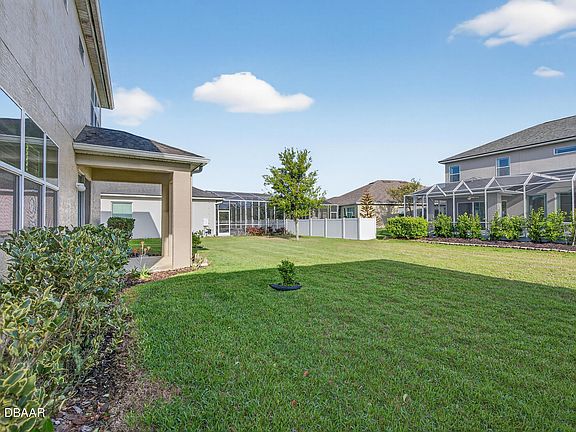 3rd image of 1923 Mendocino Ln