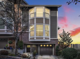 4122 S Corbett Ave, Portland, OR 97239