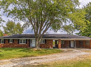 1235 Timber Ridge Dr, Huntingburg, IN 47542
