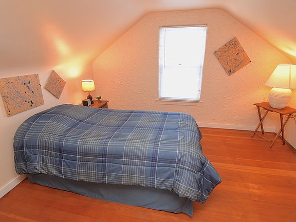 5th image of 109 Southlawn Dr