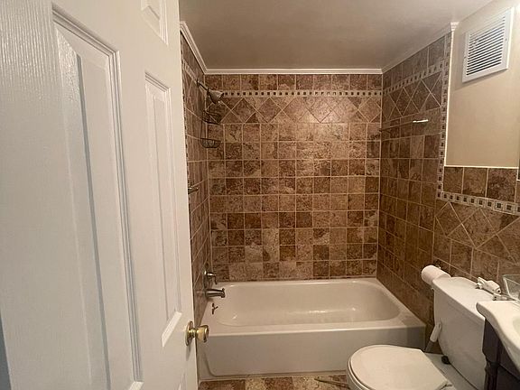4th image of 9469 Fairfax Blvd APT 203